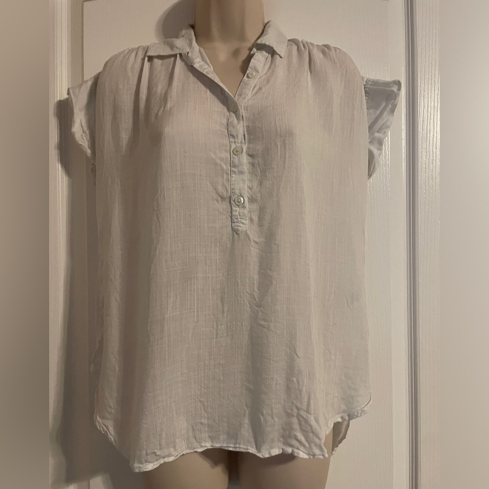 Aerie Light Weight Shear‎ White 1/4 Button Blouse Size Small Oversized